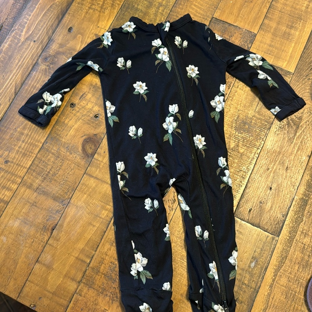 Kyte baby footless romper 3-6 months
